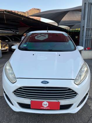 FORD FIESTA 1.6 SE HATCH 16V FLEX 4P POWERSHIFT FORD FIESTA 1.6 SE HATCH 16V FLEX 4P POWERSHIFT